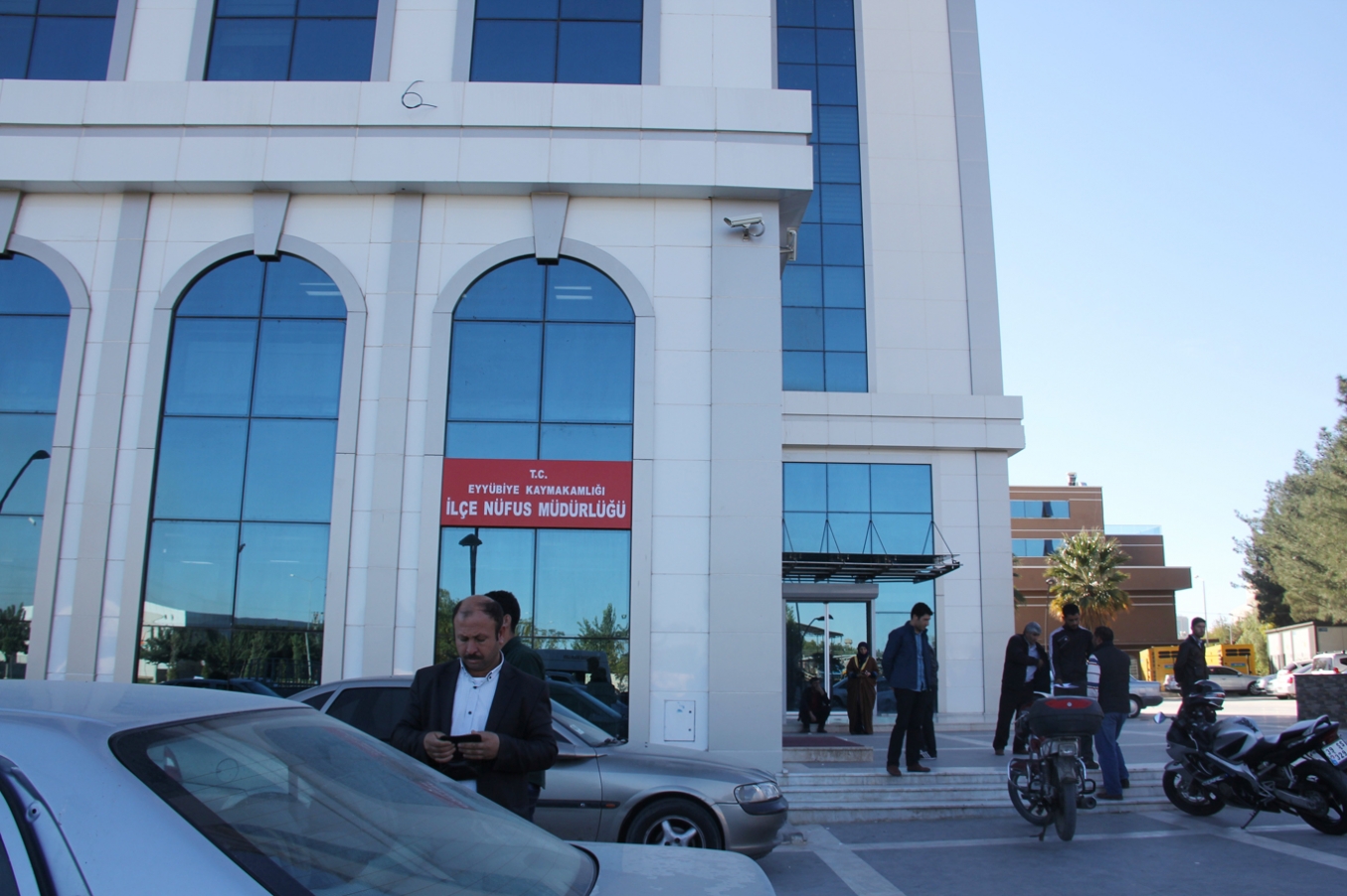 400 bin nüfuslu ilçede resmi kurum yok 400 bin nüfuslu ilçede resmi kurum yok